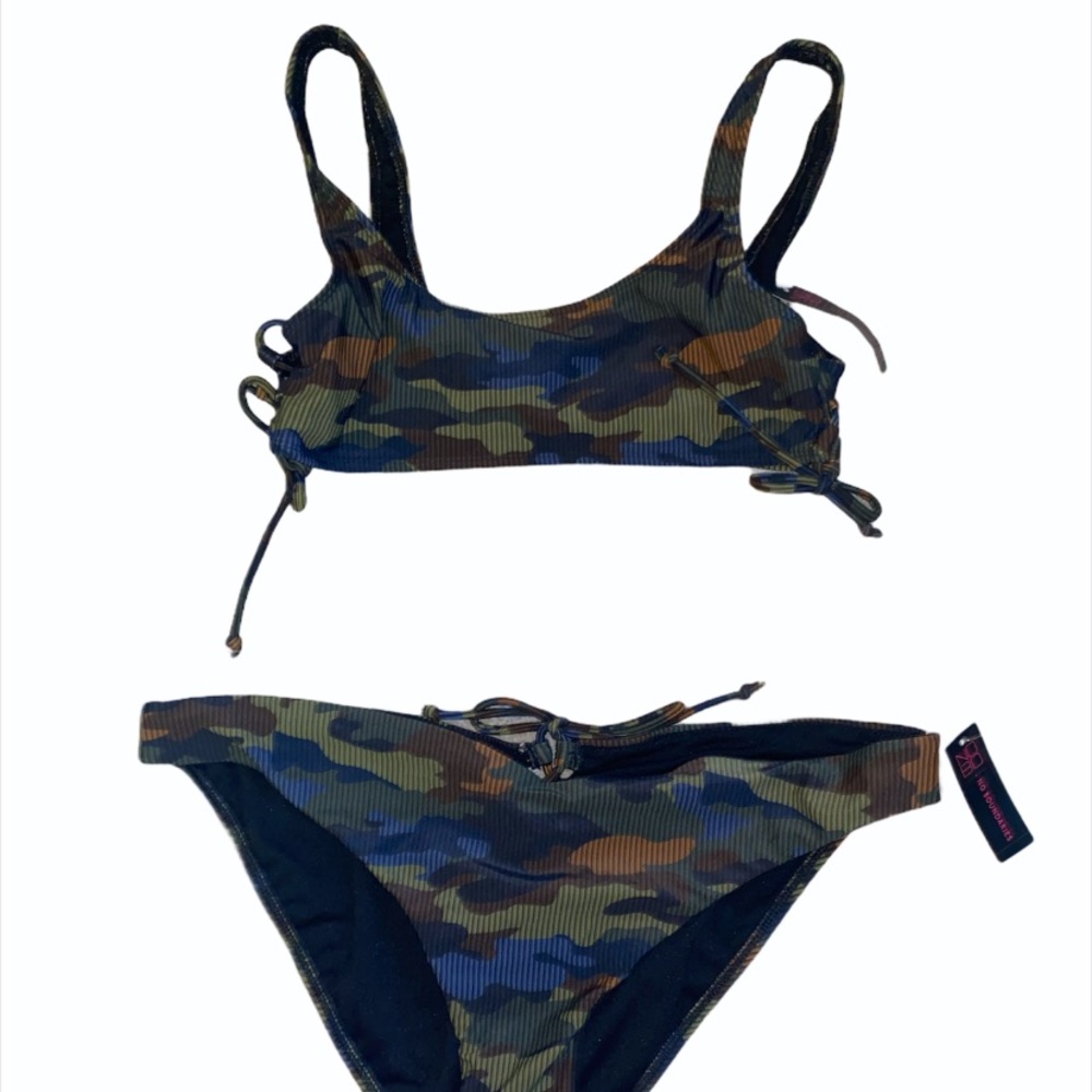 Brand New 🪲CAMO BIKINI🪲